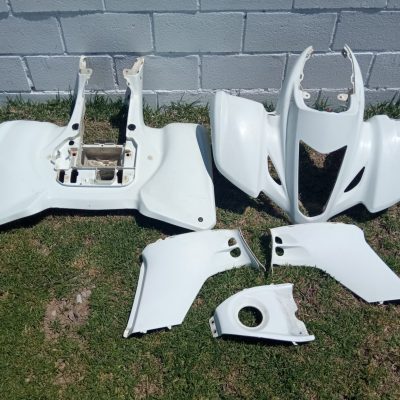 KIT PLASTICOS BLANCOS SUZUKI LTZ 400
